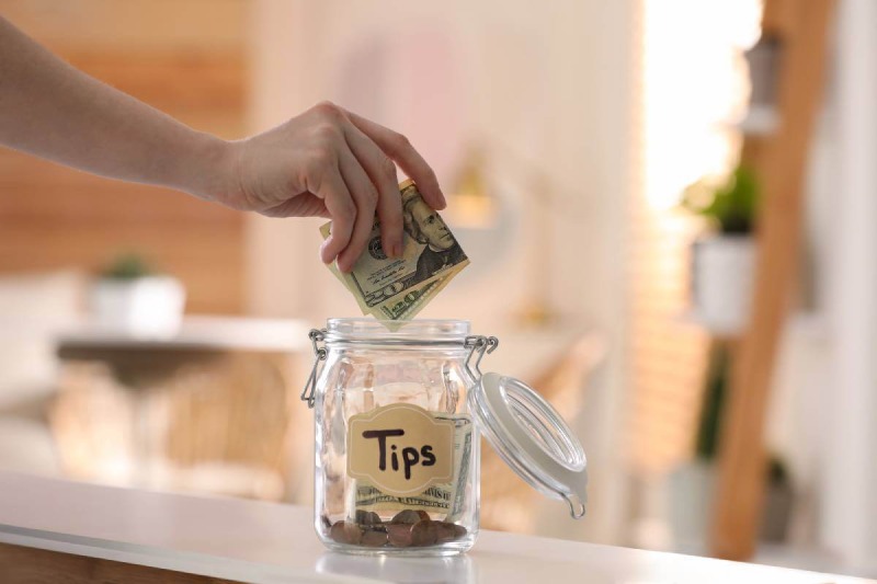 Milwaukee Tipped Workers: What Does No Tax On Tips Really Mean?